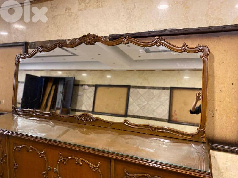 اوضة سفرة حفر قديم خشب زان مع فاترينة ودرسوار 5