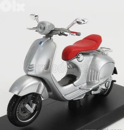 Vespa 946 Bellissima 2014 diecast motorcycle model 1;18.