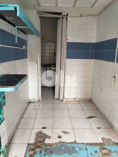 10 SQM Prime Location Shop in Badaro, Beirut
