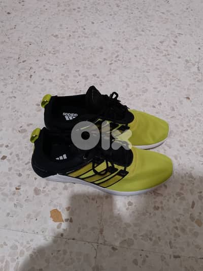 أسبدرين رجالي للبيع ماركة Adidas Original شبه جديد قياس 46 السعر 35$