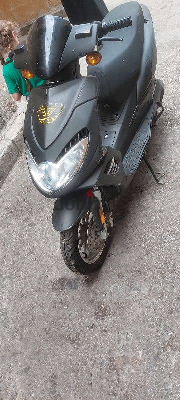 3-watt electric motorcycle with 50-amp lithium battery
