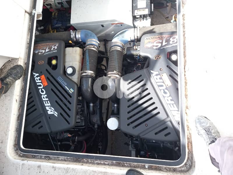 Cruiser 370 Express 17