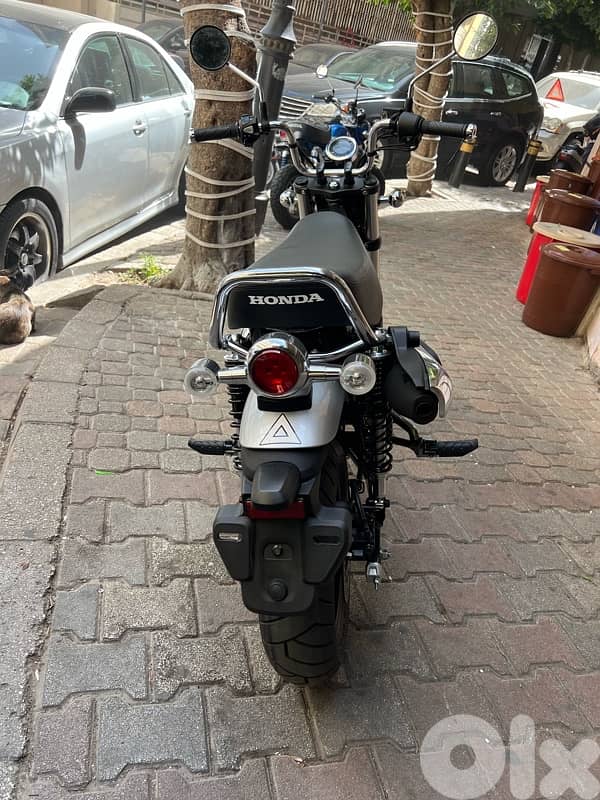 Honda Dax 125 Cc 9
