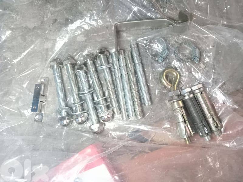 اغراض كهرباء الكل يلي بالصوة السعر 20$ 17