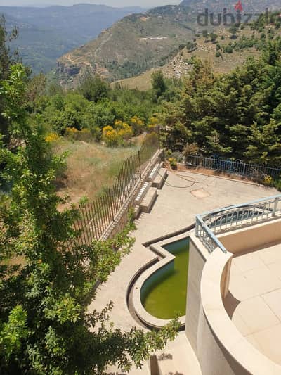 LUX Villa+Garden&Pool+Mountain View 4 Sale in Aley- Ras El Jabal-عاليه