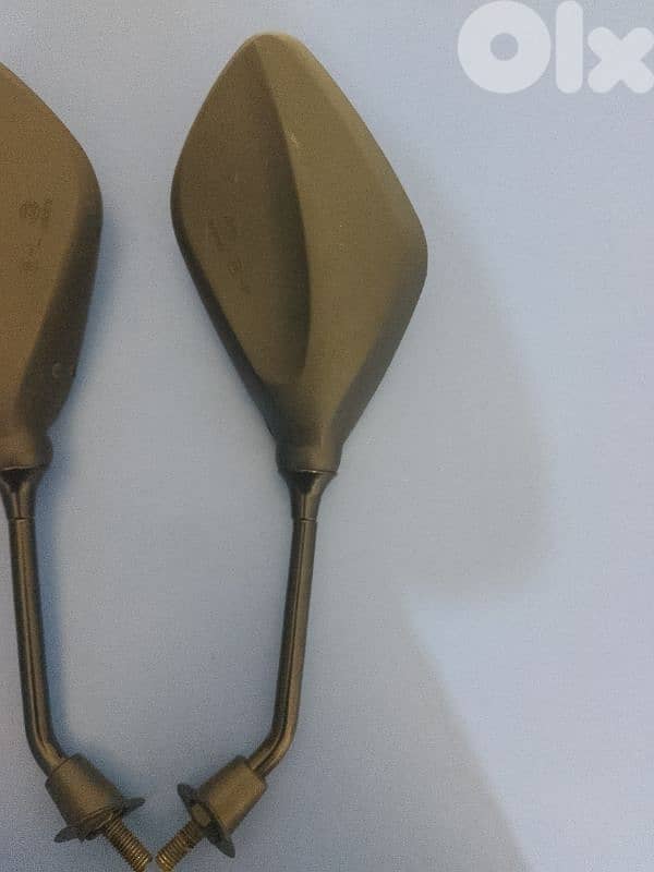 مراية موتسيكل للبيع بعدون جديد السعر 15$ 16