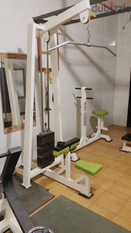 lat pull down machine 1