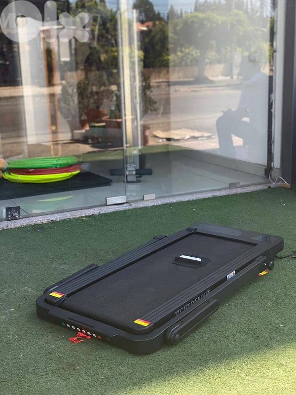 299$ foldable slim motorized treadmill 3