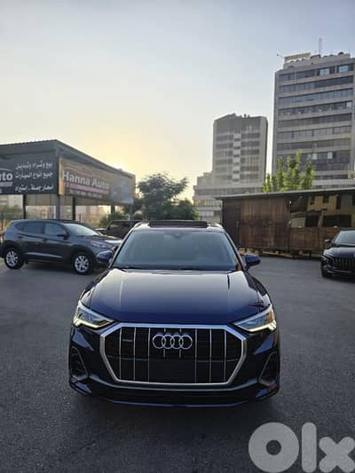 Audi Q3 2021 S LINE QUATTRO panoramic roof Top car And top color !!!