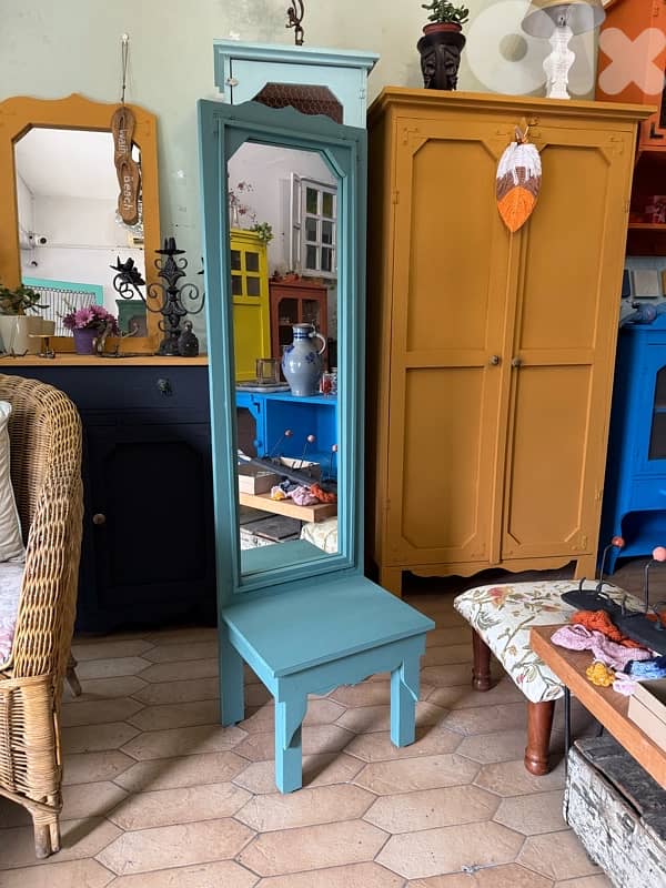 mirror table 4