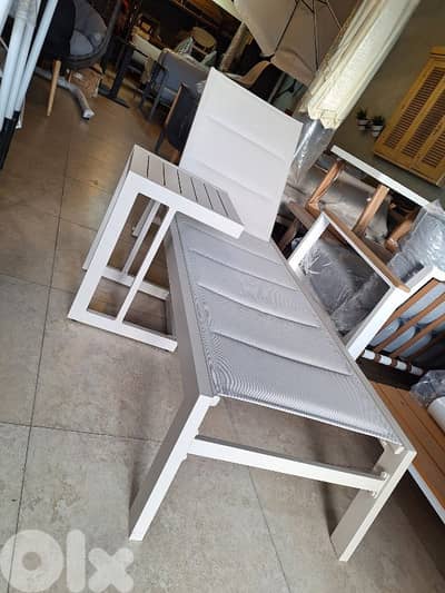 Aluminum chaise longue