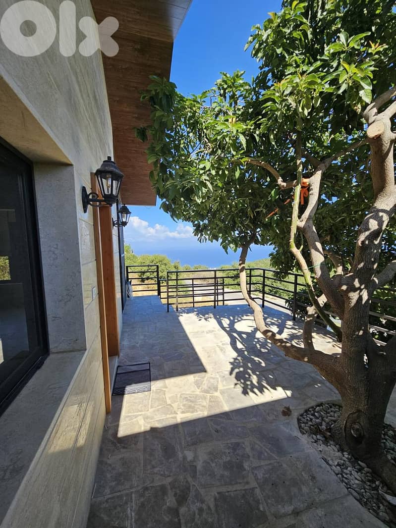 GMB105TA - Bungalow for rent in Batroun - بانغلو للإيجار في البترون 1