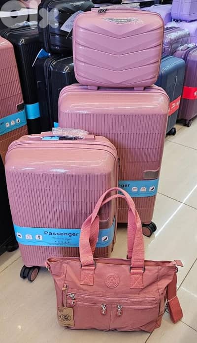 8I-539225 NOW 50% OFF set of 4 Swiss Bags with warranty