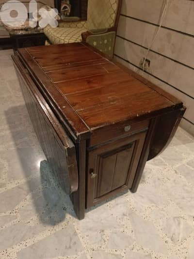 Very special Table! 3 sizes in 1