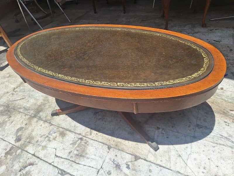 طاولة ريجنسي إنجليزية مميزة وجه جلد ناعمة coffee table 2