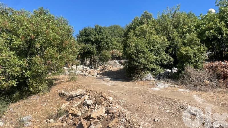land for sale in Ras osta - jbeil ارض للبيع في راس اسطا جبيل 3