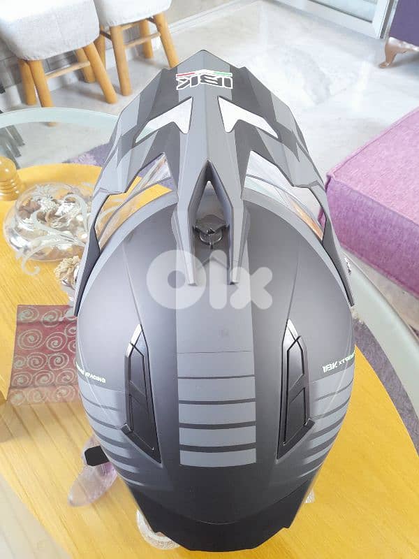 Helmet 1 4