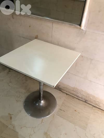 kitchen table / adjustable table 60cm. 60$