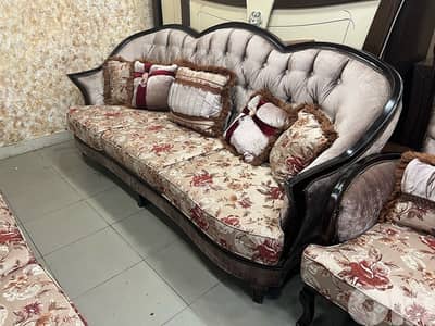 صالون خشب زان مستعمل شبه جديدة 7 قطع