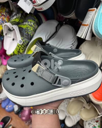 8I-539225 NEW Crocs Full Force