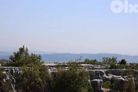3300m land zone 20/40 Villa+300m Structure Faitroun Prime Kesrouane