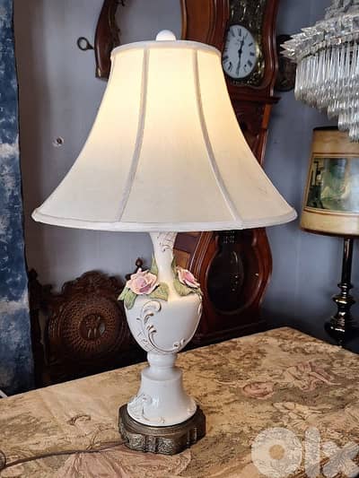 large capodimonte italian porcelain lamp