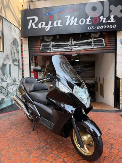 gold edition honda silverwing 600 cc crystal