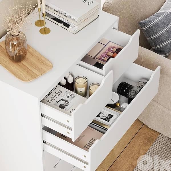 dresser 3