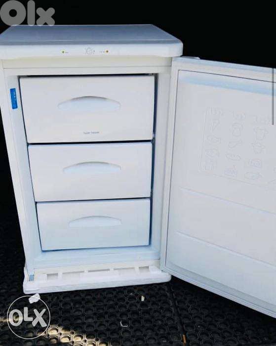 Indesit Freezer 3 Drawers 1