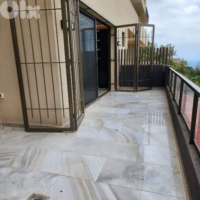 apartment For sale in cornet hamra شقة للبيع في قرنة الحمرا