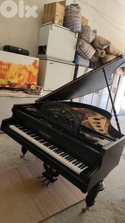 baby grand piano by Germany tuning warranty amazing price