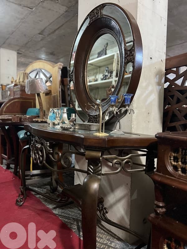 console with mirror 9