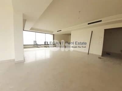 Spacious Apartment with 24/7 Electricity - Prime Location !