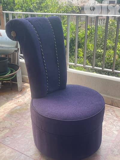 One Seater Sofas/Chairs