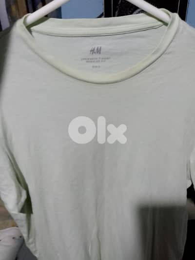 H&M white T-shirt.
