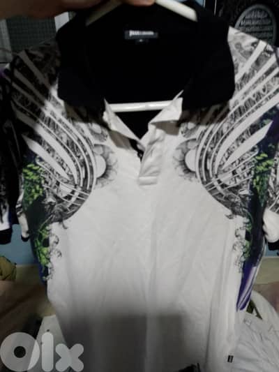 White and black T-shirt.