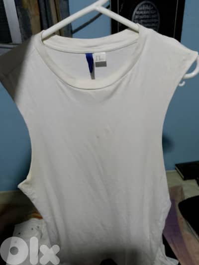 Sleeveless white T-shirt