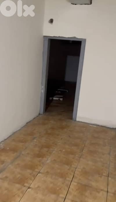 مستودع للايجار في السيوفي Depot for rent in Sioufi