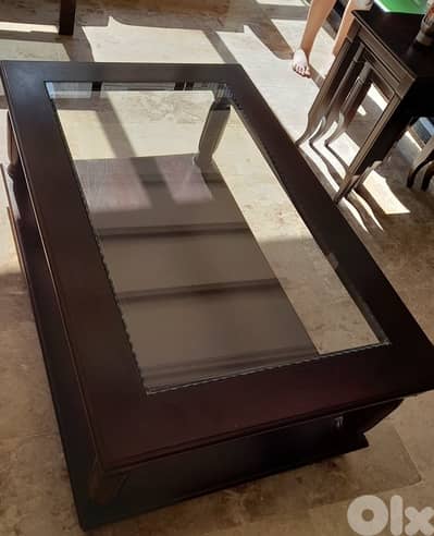 table used in very good condition 60$