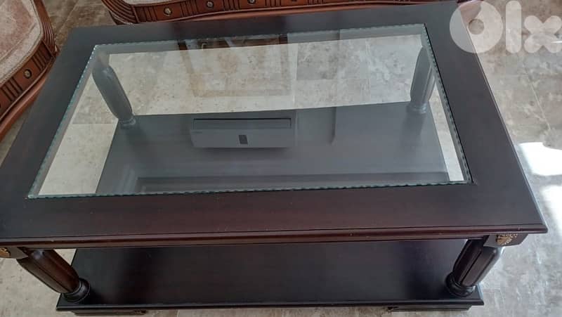 table used in very good condition 60$ 1