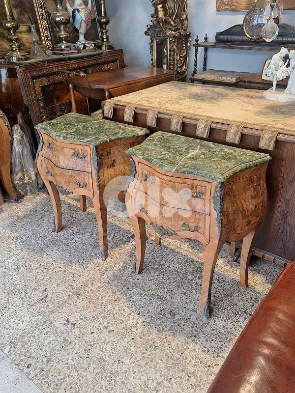 Pair of Mid 20th Century Vintage Regency Burl Wood Chest of Drawers 1
