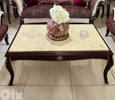 middle table