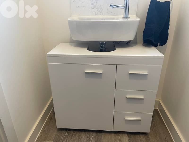 under sink cabinet 5
