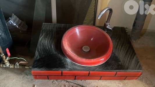 sinks with mirror