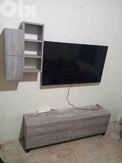طاولة TV