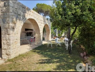 villa For sale in enebet baabdet فيلا للبيع في قنابة بعبدات