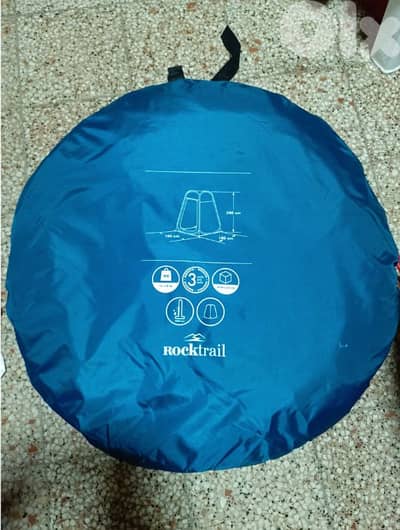 pop-up changing & showering tent