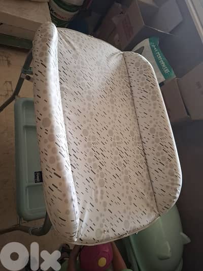 Chicco - Cuddle & Bubble 2-in-1 Bath And Changing Table