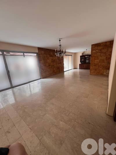 SPACIOUS APARTMENT IN SANAYEH PRIME (350SQ) 4 BEDROOMS , (BT-1198)