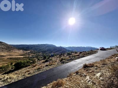 Land for sale in Mechmech أراضي للبيع في مشمش (امكانية التقسيط)